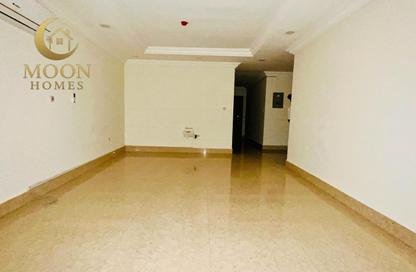 Apartment - 1 Bedroom - 2 Bathrooms for rent in Umm Ghwailina Comm - Umm Ghuwalina - Umm Ghuwailina - Doha Apartment - 1 Bedroom - 2 Bathrooms for rent in Umm Ghwailina Comm - Umm Ghuwalina - Umm Ghuwailina - Doha