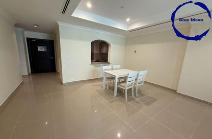 Apartment - 1 Bedroom - 2 Bathrooms for rent in West Porto Drive - Porto Arabia - The Pearl Island - Doha