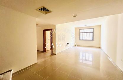 Apartment - 5 Bedrooms - 6 Bathrooms for rent in Al Sadd Road - Al Sadd - Doha Apartment - 5 Bedrooms - 6 Bathrooms for rent in Al Sadd Road - Al Sadd - Doha