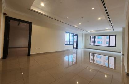 Apartment - 2 Bedrooms - 2 Bathrooms for rent in East Porto Drive - Porto Arabia - The Pearl Island - Doha Apartment - 2 Bedrooms - 2 Bathrooms for rent in East Porto Drive - Porto Arabia - The Pearl Island - Doha