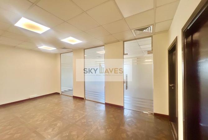 988289 - Property Image 2