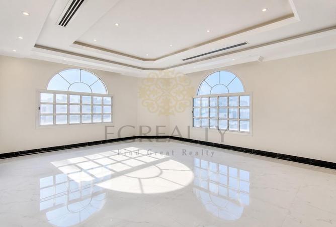 61787049 - Property Image 3