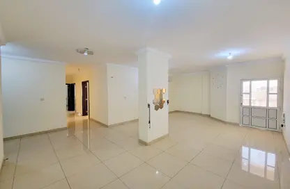 Apartment - 3 Bedrooms - 2 Bathrooms for rent in Madinat Khalifa Building 58 - Madinat Khalifa South - Madinat Khalifa - Doha