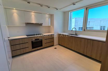 Apartment - 2 - 4 for sale in Crystal Residence - Gewan Island - The Pearl Island - Doha
