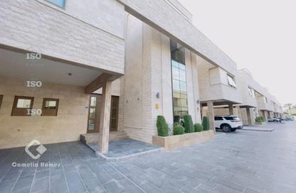 Compound - 4 Bedrooms - 6 Bathrooms for rent in Al Maamoura - Al Maamoura - Doha