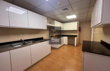 Apartment - 2 Bedrooms - 3 Bathrooms for rent in West Bay Tower - West Bay - West Bay - Doha