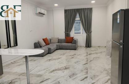Apartment - 2 Bedrooms - 2 Bathrooms for rent in Al Nasr Street - Al Nasr - Doha