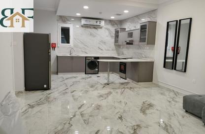 Apartment - 2 Bedrooms - 2 Bathrooms for rent in Al Nasr Street - Al Nasr - Doha Apartment - 2 Bedrooms - 2 Bathrooms for rent in Al Nasr Street - Al Nasr - Doha
