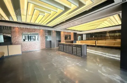 Retail - Studio - 2 Bathrooms for rent in Umm Ghwailina Comm - Umm Ghuwalina - Umm Ghuwailina - Doha