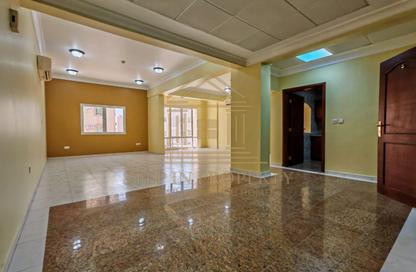 Apartment - 3 Bedrooms - 3 Bathrooms for rent in Al Mansoura - Al Mansoura - Doha