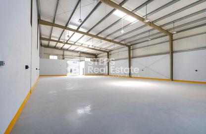 Warehouse - Studio - 1 for rent in East Industrial Street - Birkat Al Awamer - Al Wakra
