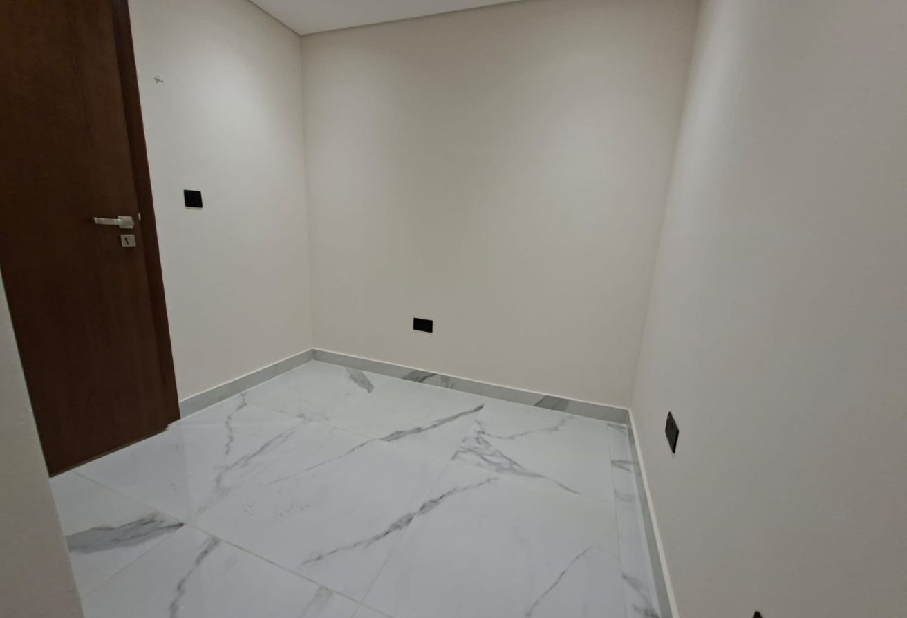 Brand-New 2BR + Maid | Bills Included | Lusail thumbnail 12