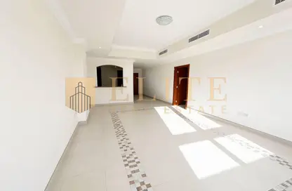 Apartment - 1 Bedroom - 2 Bathrooms for rent in West Porto Drive - Porto Arabia - The Pearl Island - Doha Apartment - 1 Bedroom - 2 Bathrooms for rent in West Porto Drive - Porto Arabia - The Pearl Island - Doha