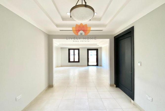 54977459 - Property Image 3