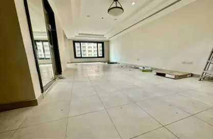 Apartment - 2 Bedrooms - 3 Bathrooms for rent in East Porto Drive - Porto Arabia - The Pearl Island - Doha