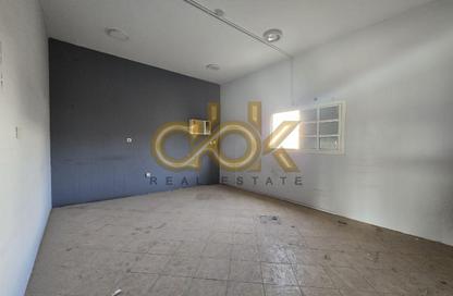 Villa - Studio - 5 Bathrooms for rent in Al Markhiya Street - Al Markhiya - Doha