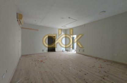 Villa - Studio - 5 Bathrooms for rent in Al Markhiya Street - Al Markhiya - Doha
