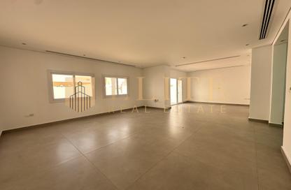 Villa - 3 Bedrooms - 5 Bathrooms for rent in Wadi Al Shaheeniya Street - Ain Khaled - Doha