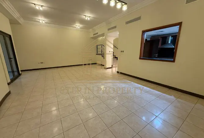 1027812 - Property Image 3