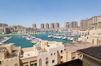 Apartment - Studio - 2 Bathrooms for rent in Porto Arabia - The Pearl Island - Doha