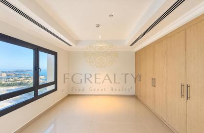 Apartment - 1 - 2 for sale in West Porto Drive - Porto Arabia - The Pearl Island - Doha