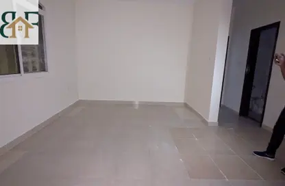 Apartment - 2 Bedrooms - 2 Bathrooms for rent in Al Mansoura - Doha