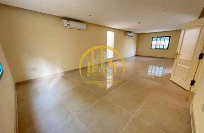 Villa - 4 Bedrooms - 5 Bathrooms for rent in Ammar Bin Yasser Street - Al Aziziyah - Doha