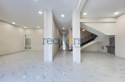Villa - 7+ Bedrooms - 7+ Bathrooms for rent in Izghawa - Izghawa - Doha