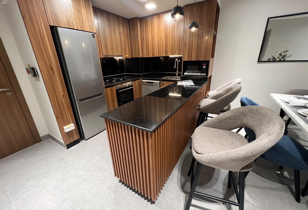 BRAND NEW 1 BEDROOM INFRONT OF VENDOM MALL thumbnail 9