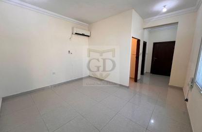 Apartment - Studio - 1 for rent in Madinat Khalifa Building 58 - Madinat Khalifa South - Madinat Khalifa - Doha Apartment - Studio - 1 for rent in Madinat Khalifa Building 58 - Madinat Khalifa South - Madinat Khalifa - Doha