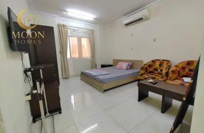 Apartment - Studio - 1 Bathroom for rent in Umm Ghwailina Comm - Umm Ghuwalina - Umm Ghuwailina - Doha