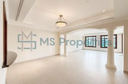 Townhouse - 2 Bedrooms - 2 Bathrooms for rent in East Porto Drive - Porto Arabia - The Pearl Island - Doha