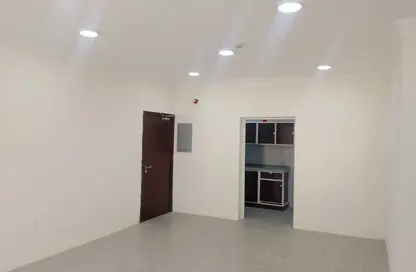 Apartment - 3 Bedrooms - 3 Bathrooms for rent in Al Muntazah Street - Al Muntazah - Doha