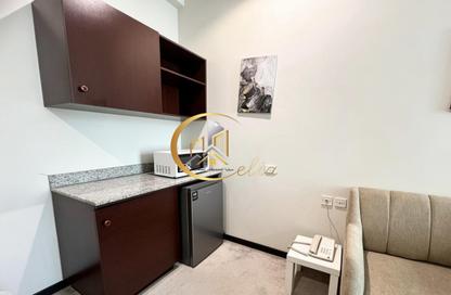 Apartment - Studio - 1 Bathroom for rent in Saraya Corniche Hotel - Corniche Road - Doha
