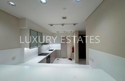Apartment - 1 Bedroom - 2 Bathrooms for rent in Crystal Residence - Gewan Island - The Pearl Island - Doha