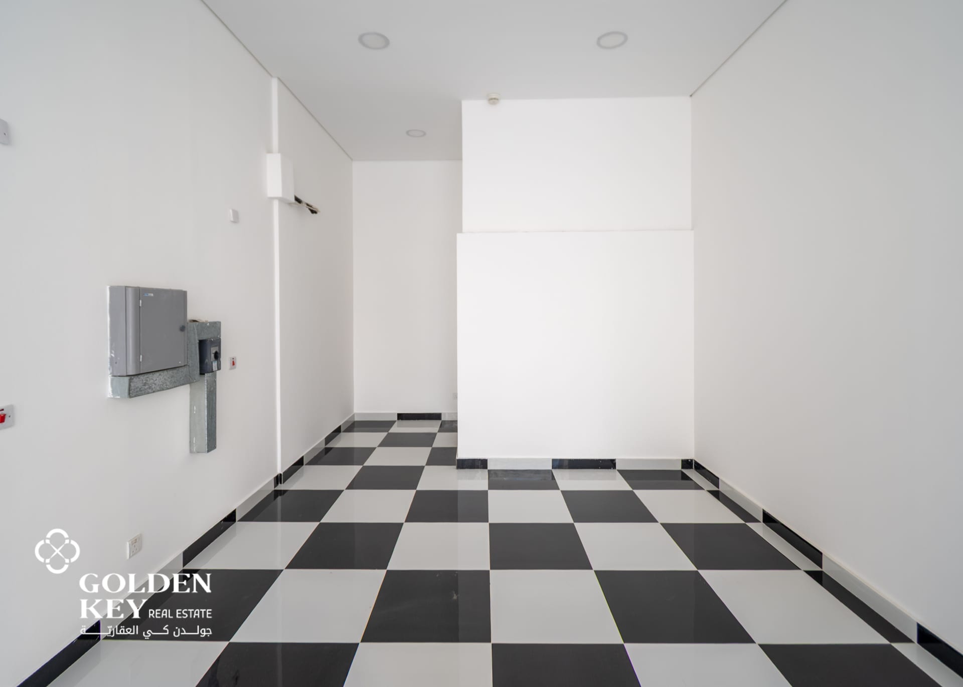 محل التجزئة المتاح | 53 SQM | الوعب
