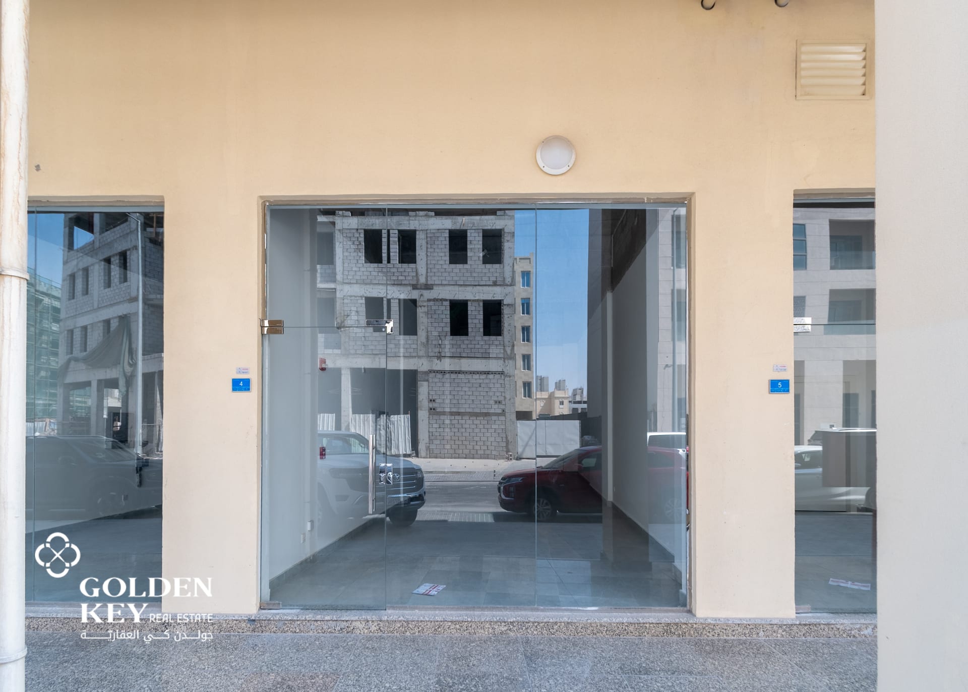 محل التجزئة المتاح | 53 SQM | الوعب