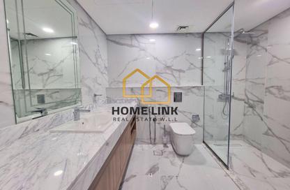 Apartment - 2 Bedrooms - 2 Bathrooms for sale in Marina Tower 07 - Marina District - Lusail