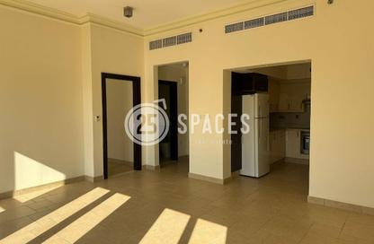 Apartment - 1 Bedroom - 2 Bathrooms for sale in Chateau - Qanat Quartier - The Pearl Island - Doha