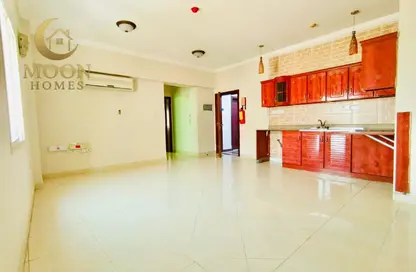 Apartment - 1 Bedroom - 1 Bathroom for rent in Umm Ghwailina Comm - Umm Ghuwalina - Umm Ghuwailina - Doha