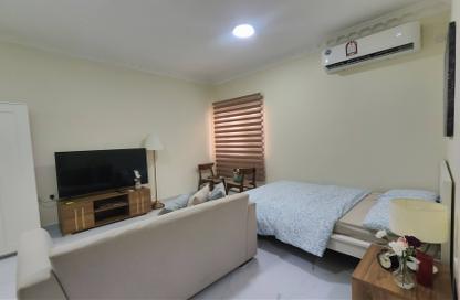Apartment - Studio - 1 for rent in Street 871 - Al Duhail South - Al Duhail - Doha