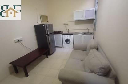 Apartment - Studio - 1 Bathroom for rent in Al Aqaria Tower - Old Salata - Salata - Doha Apartment - Studio - 1 Bathroom for rent in Al Aqaria Tower - Old Salata - Salata - Doha