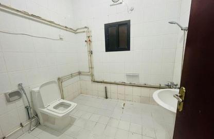 Apartment - 3 Bedrooms - 2 Bathrooms for rent in Down Town - Down Town - Al Khor