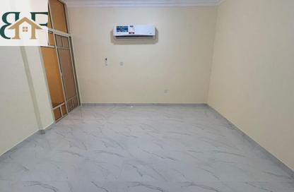 Apartment - 2 - 2 for rent in Al Mansoura - Al Mansoura - Doha
