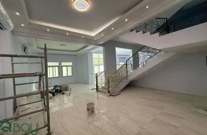 فيلا - 8 غرف نوم - 8 حمامات للايجار في سوق الغرافة - الغرافة - الدوحة