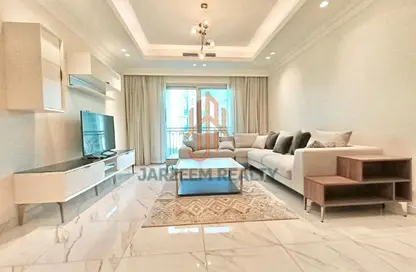 Apartment - 2 Bedrooms - 2 Bathrooms for rent in Giardino Village - The Pearl Island - Doha