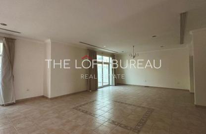 Apartment - 3 Bedrooms - 4 Bathrooms for rent in Ain Khaled Villas - Ain Khaled - Doha