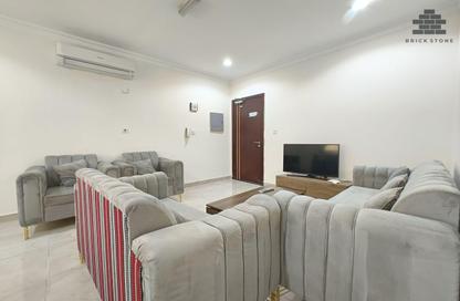 Apartment - 1 Bedroom - 2 Bathrooms for rent in Salaja Street - Doha Al Jadeed - Doha