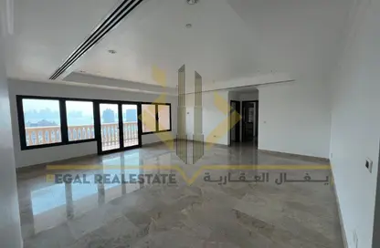 Apartment - 2 Bedrooms - 3 Bathrooms for rent in East Porto Drive - Porto Arabia - The Pearl Island - Doha