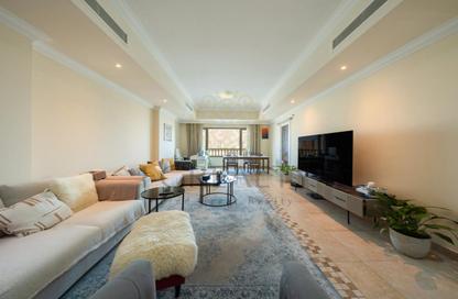 Apartment - 2 Bedrooms - 3 Bathrooms for sale in West Porto Drive - Porto Arabia - The Pearl Island - Doha